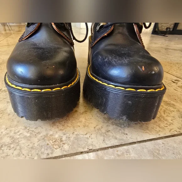 Dr Martens Womens Leona Black Leather Heeled Combat Boots Size 8 - Picture 4 of 12